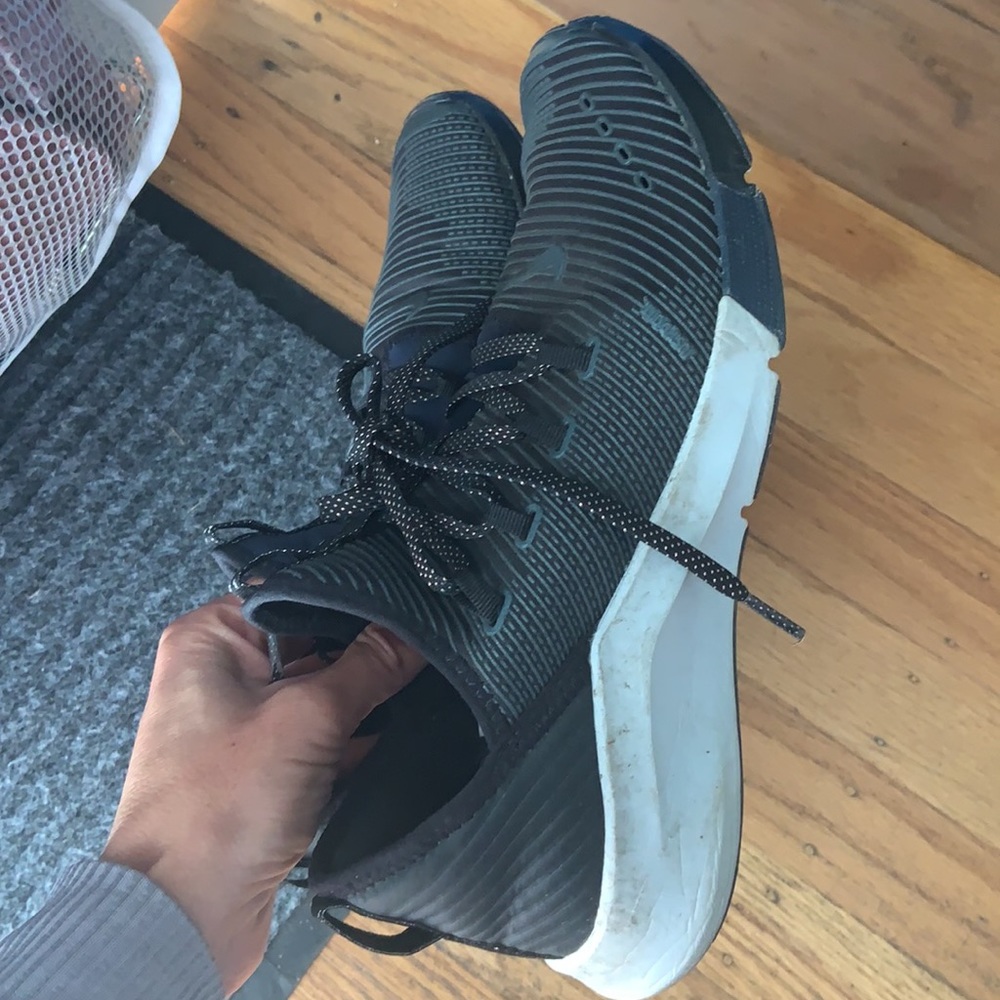 Nike sneakers size 10
